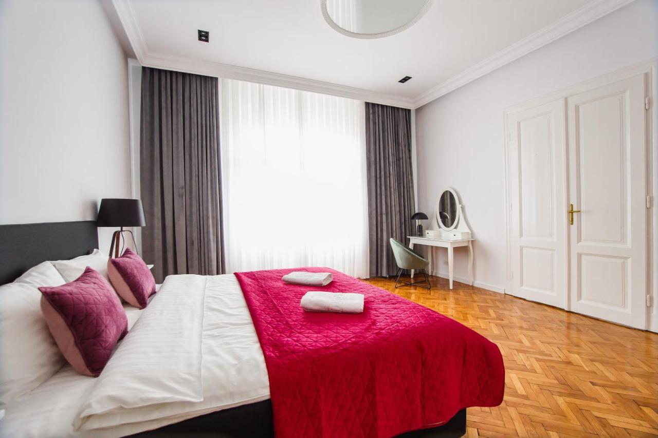 Spacious Riverviews Apartment Near Piata Unirii 拉迪亚 外观 照片