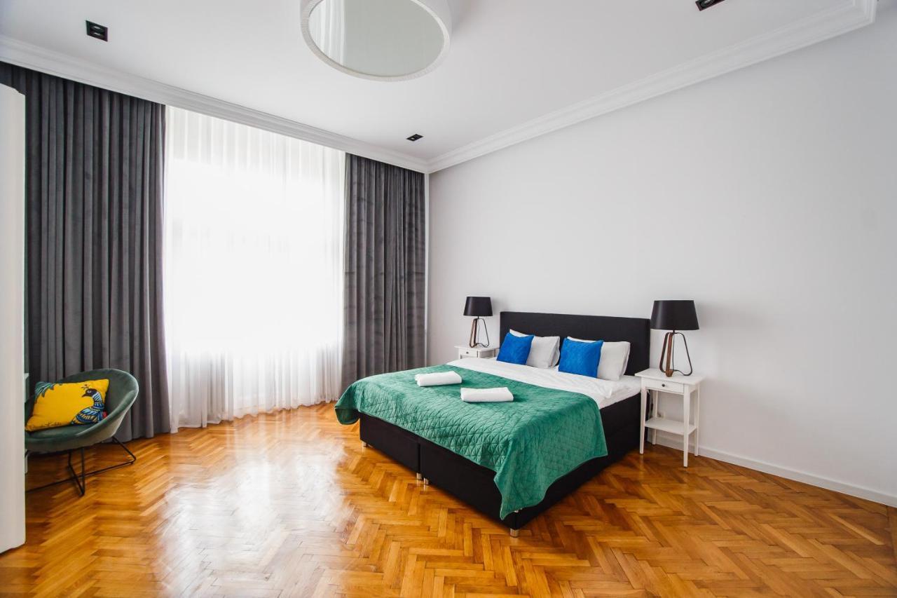 Spacious Riverviews Apartment Near Piata Unirii 拉迪亚 外观 照片