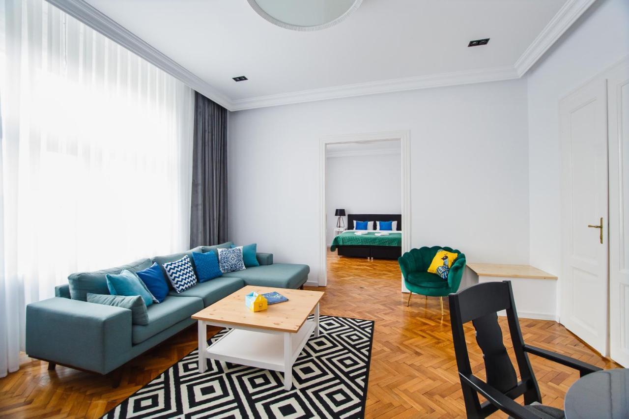 Spacious Riverviews Apartment Near Piata Unirii 拉迪亚 外观 照片