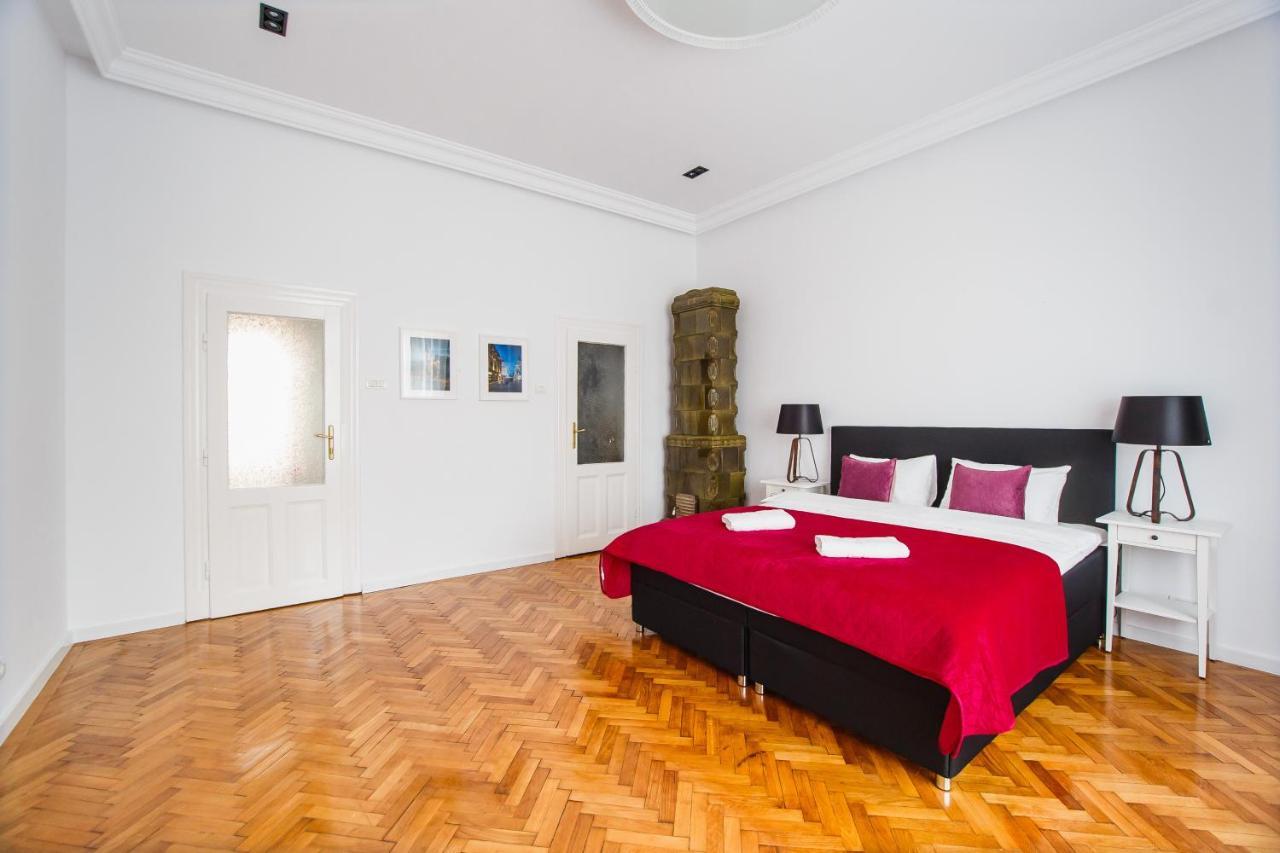 Spacious Riverviews Apartment Near Piata Unirii 拉迪亚 外观 照片