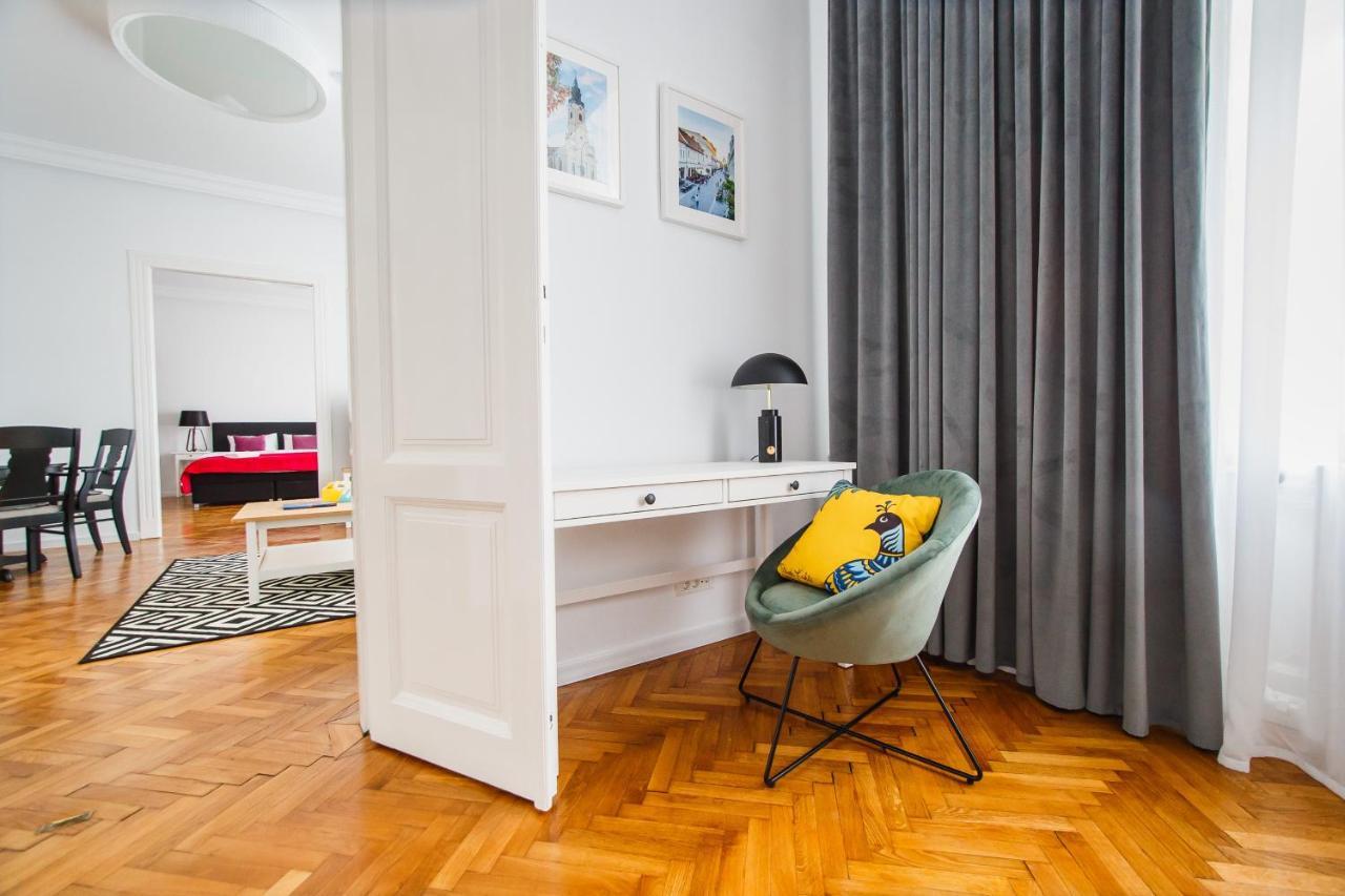 Spacious Riverviews Apartment Near Piata Unirii 拉迪亚 外观 照片
