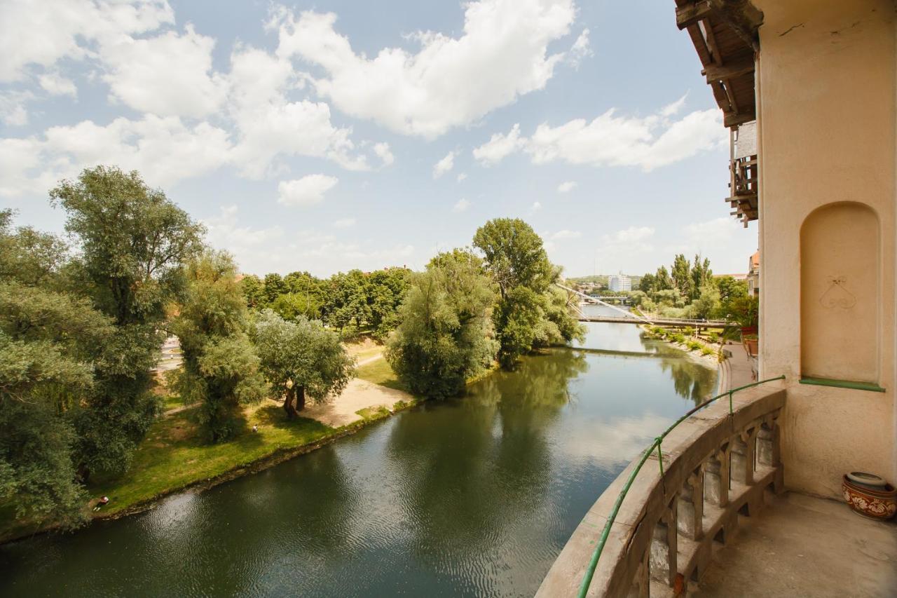 Spacious Riverviews Apartment Near Piata Unirii 拉迪亚 外观 照片